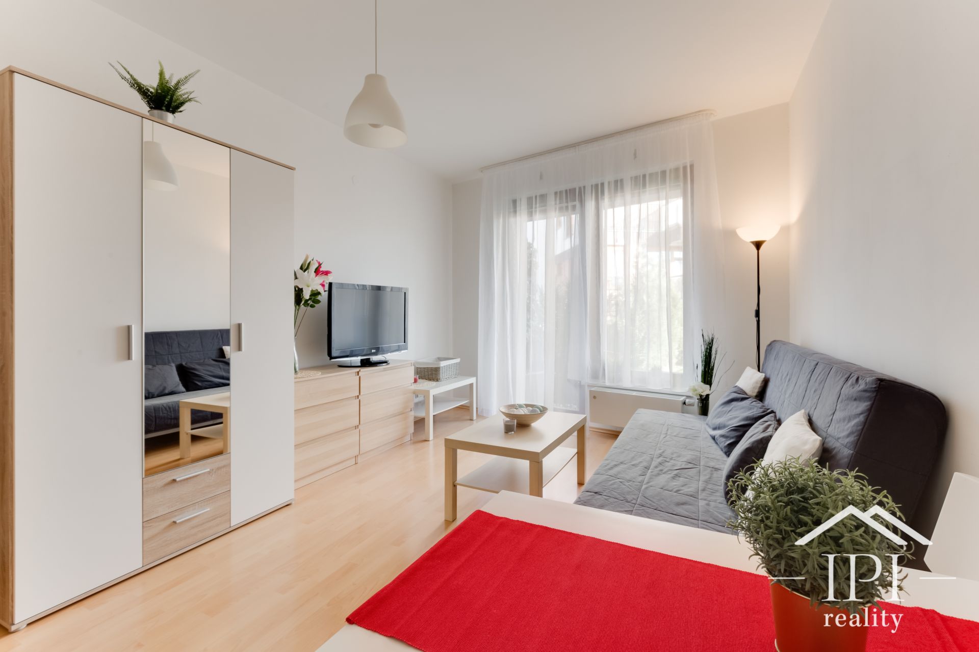 Prodej bytu 1kk 26 m² + 10 m² terasa + 24 m² zahrada